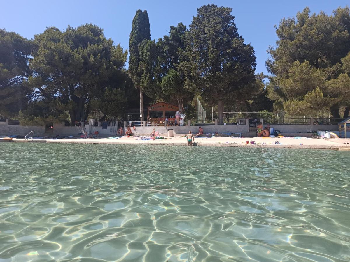 Apartments Kornati Ždrelac Екстериор снимка