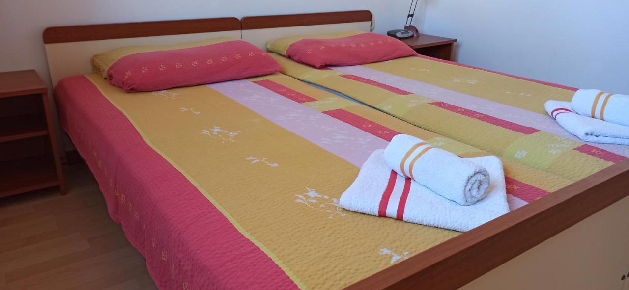 Apartments Kornati Ždrelac Екстериор снимка