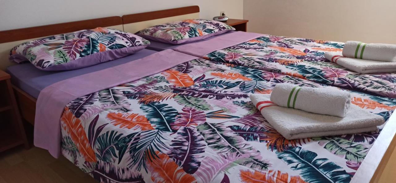 Apartments Kornati Ždrelac Екстериор снимка